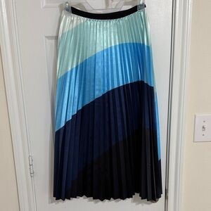 Pleated Colorblock Midi Skirt in Light Blue and Navy
